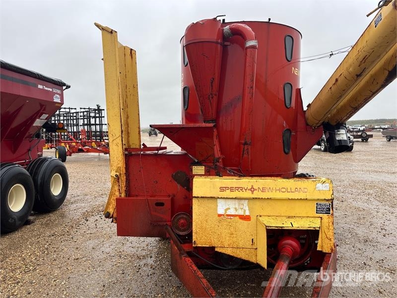 New Holland 359 Feed Mixer ミキサーフィーダー