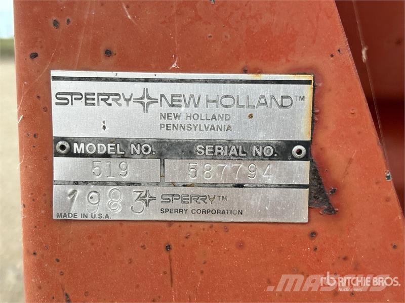 New Holland 519 S/A Manure Spreader معدات توزيع السماد العضوي