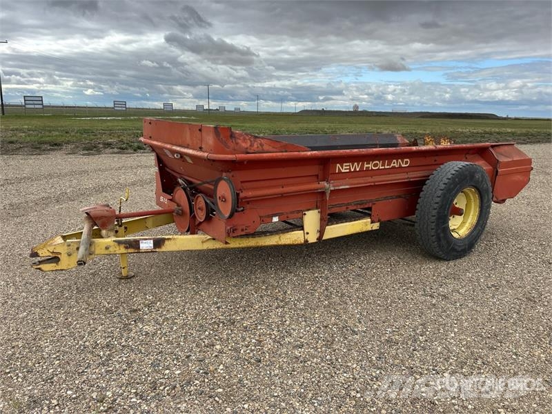 New Holland 519 S/A Manure Spreader معدات توزيع السماد العضوي