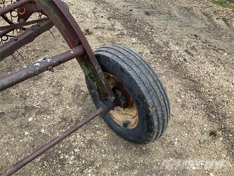 New Holland 55RAKE Hay Rake Rastrilladoras y rastrilladoras giratorias