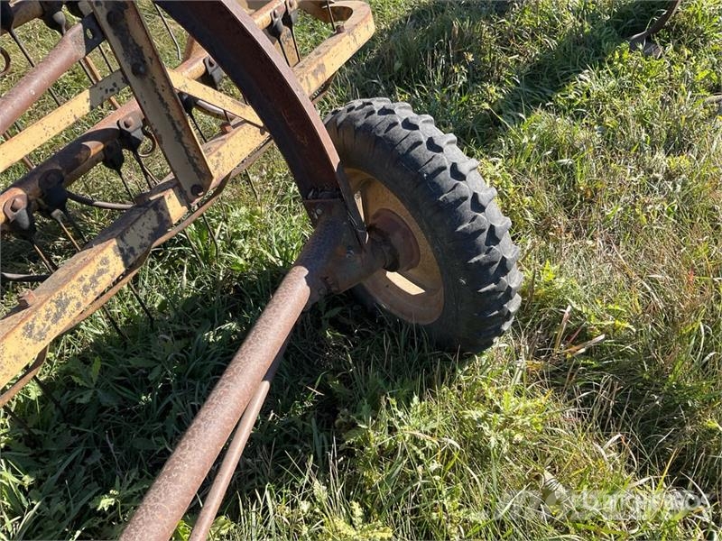 New Holland 56 Okretači i sakupljači sena