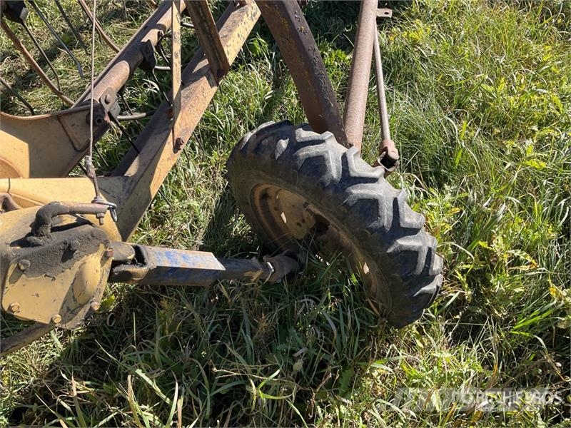 New Holland 56 Okretači i sakupljači sena