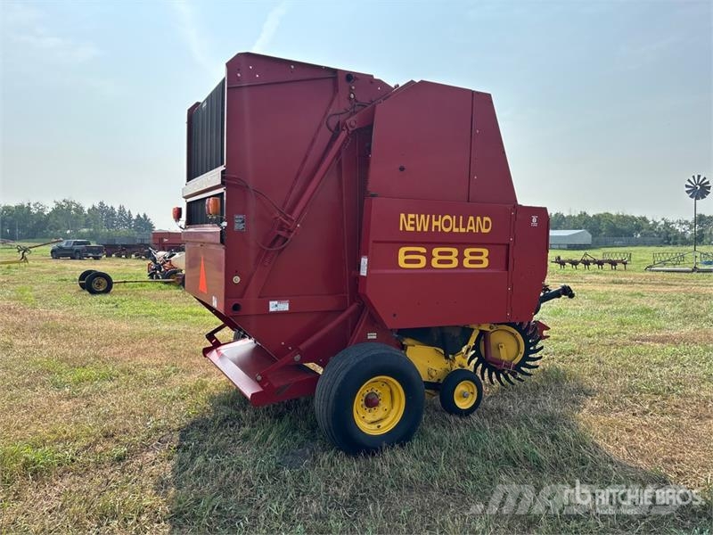 New Holland 688 Πρέσες κυλινδρικών δεμάτων