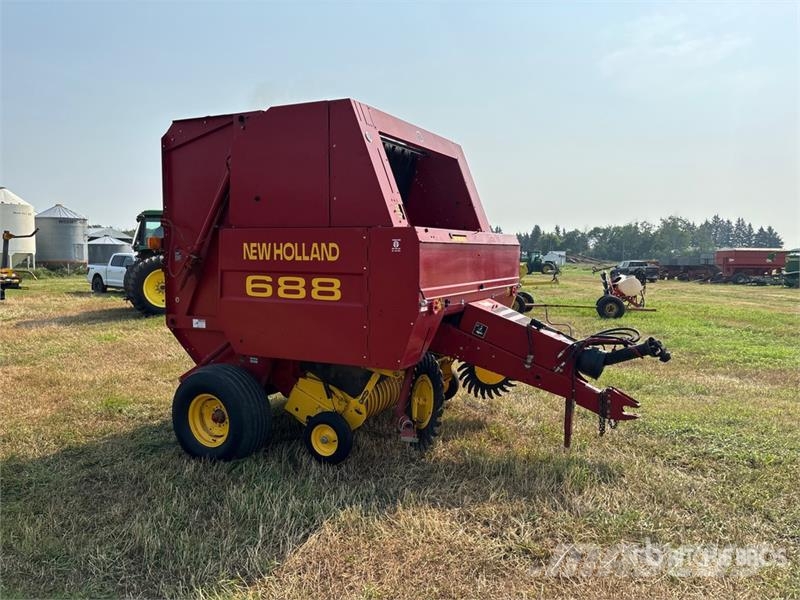 New Holland 688 Πρέσες κυλινδρικών δεμάτων