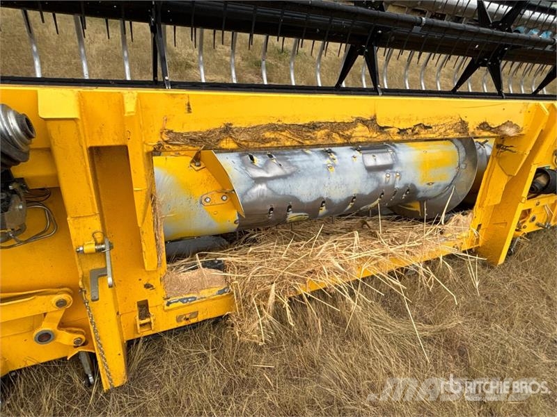 New Holland 740CF-35 DD 35 ft Super Flex Combine Header رؤوس الحصادات الدراسات
