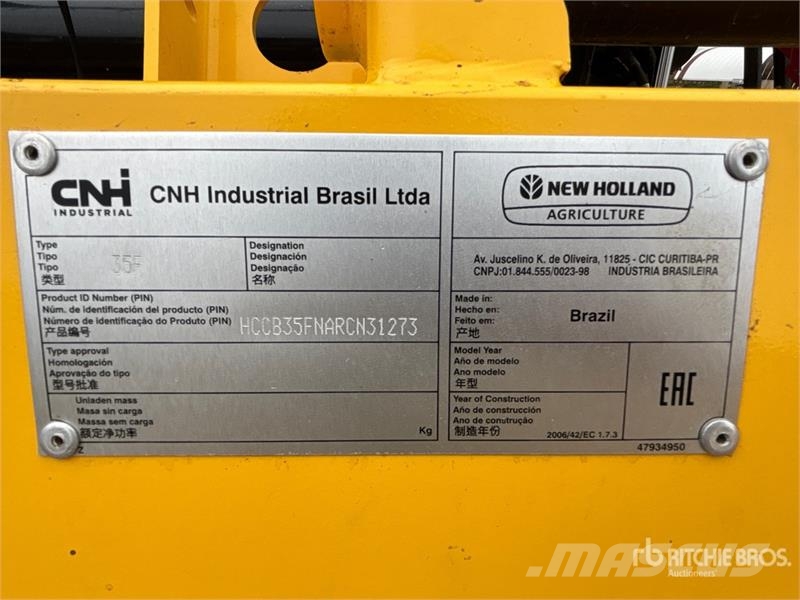 New Holland 740CF-35 DD 35 ft Super Flex Combine Header رؤوس الحصادات الدراسات