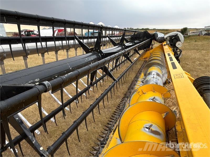New Holland 740CF-35 DD 35 ft Super Flex Combine Header رؤوس الحصادات الدراسات