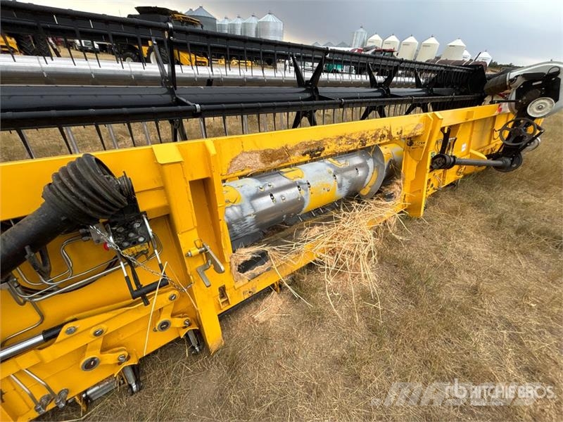 New Holland 740CF-35 DD 35 ft Super Flex Combine Header Cabezales de cosechadoras combinadas