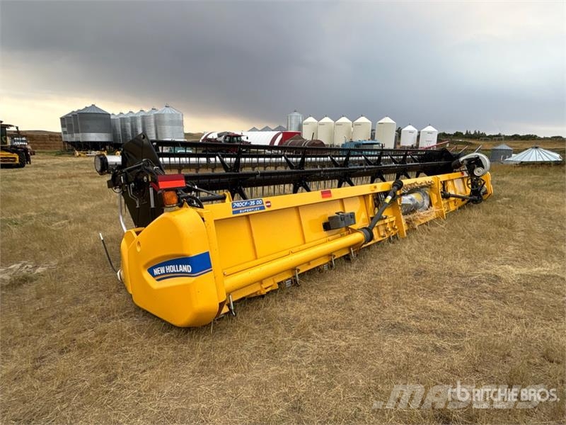 New Holland 740CF-35 DD 35 ft Super Flex Combine Header رؤوس الحصادات الدراسات