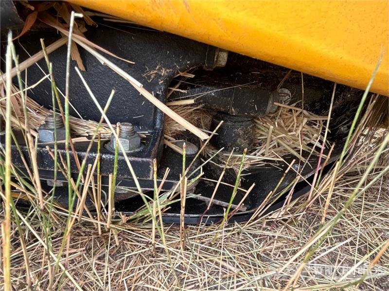 New Holland 740CF-35 DD 35 ft Super Flex Combine Header رؤوس الحصادات الدراسات