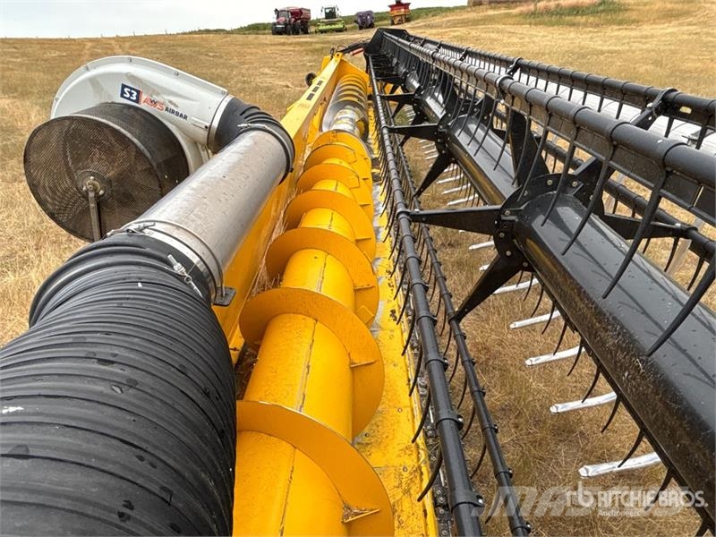 New Holland 740CF-35 DD 35 ft Super Flex Combine Header Cabezales de cosechadoras combinadas