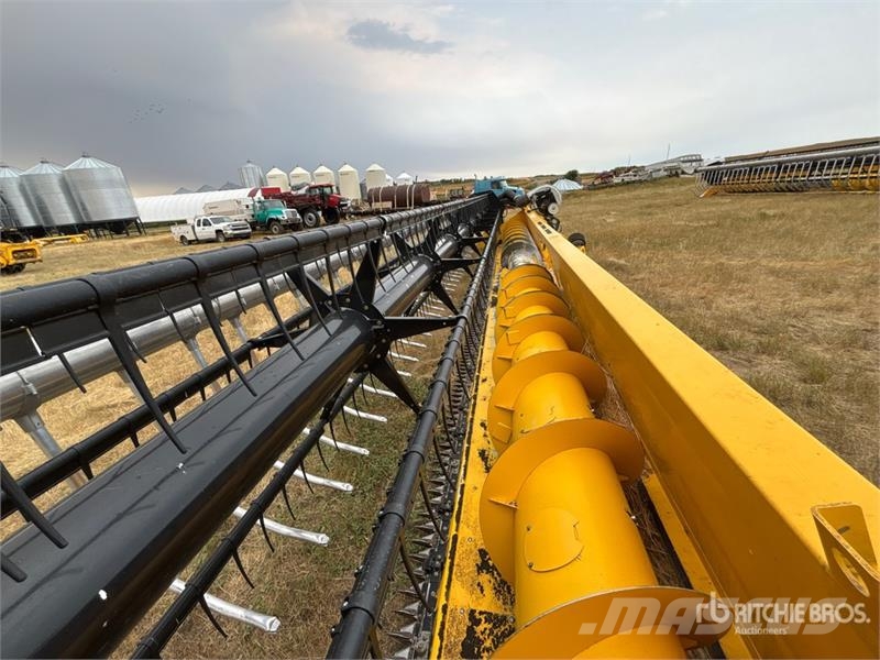 New Holland 740CF-35 DD 35 ft Super Flex Combine Header Cabezales de cosechadoras combinadas