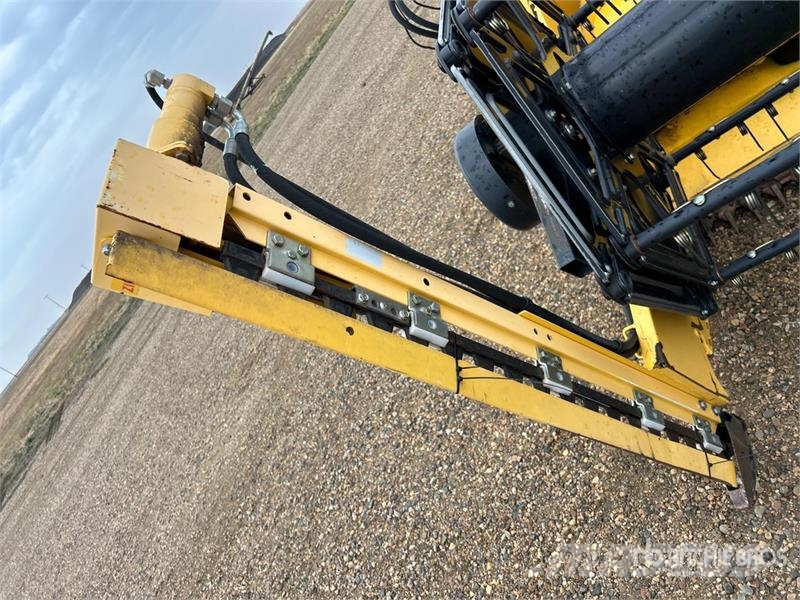 New Holland 760CG 35 ft Combine Header Kombájn adapterek