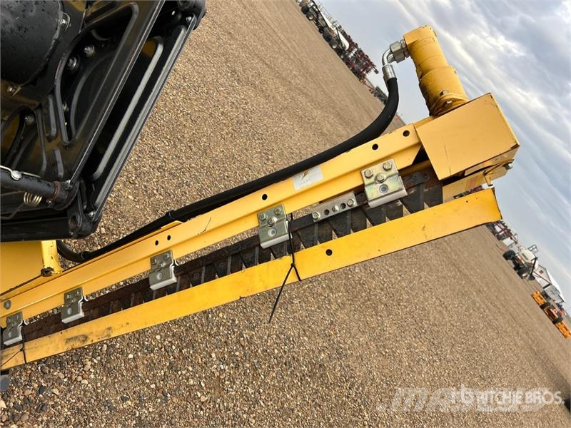 New Holland 760CG 35 ft Combine Header Kombájn adapterek