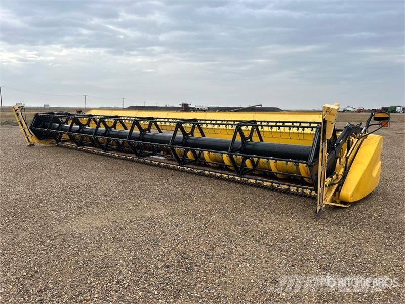 New Holland 760CG 35 ft Combine Header Kombájn adapterek