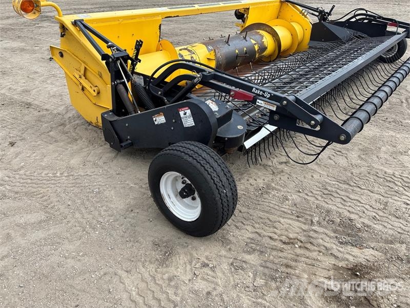 New Holland 76C 14 ft Combine Pickup Header Cabezales de cosechadoras combinadas