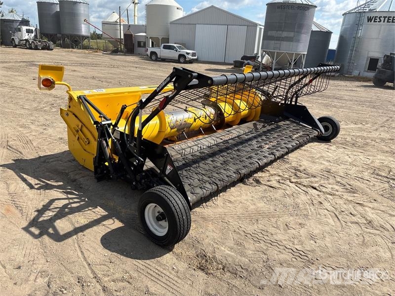 New Holland 76C 14 ft Combine Pickup Header Cabezales de cosechadoras combinadas