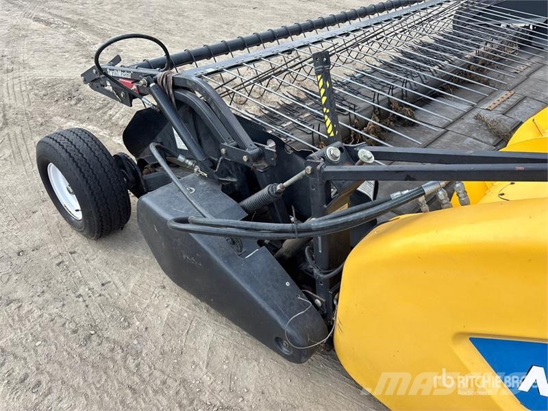 New Holland 76C 14 ft Combine Pickup Header Cabezales de cosechadoras combinadas