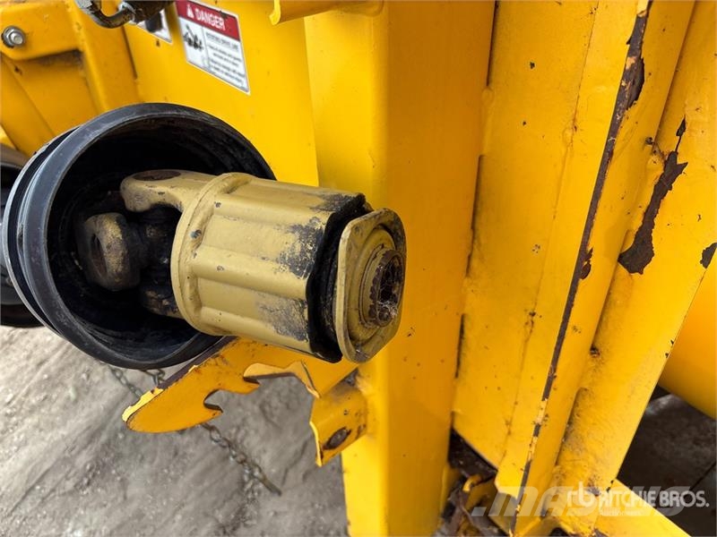 New Holland 76C 14 ft Combine Pickup Header Cabezales de cosechadoras combinadas
