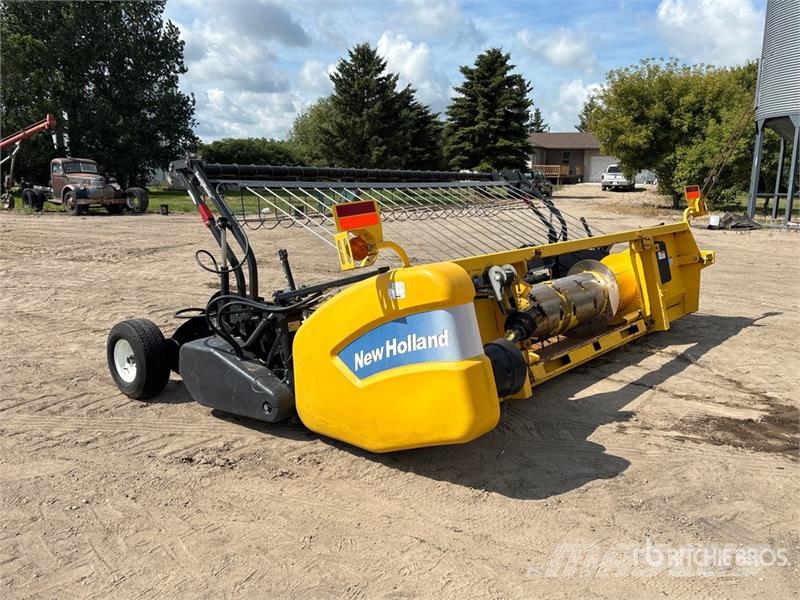 New Holland 76C 14 ft Combine Pickup Header Cabezales de cosechadoras combinadas