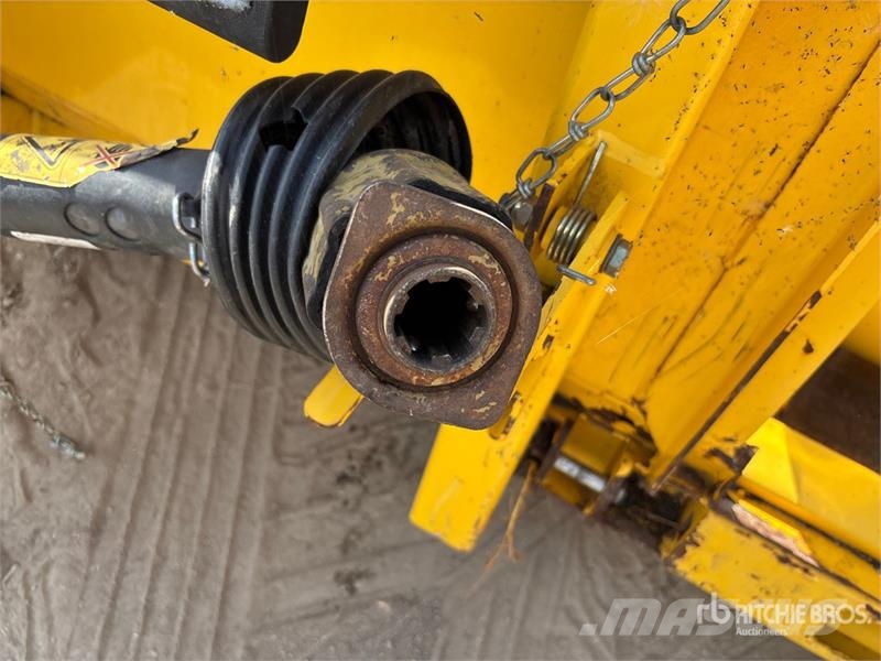 New Holland 76C 14 ft Combine Pickup Header Cabezales de cosechadoras combinadas
