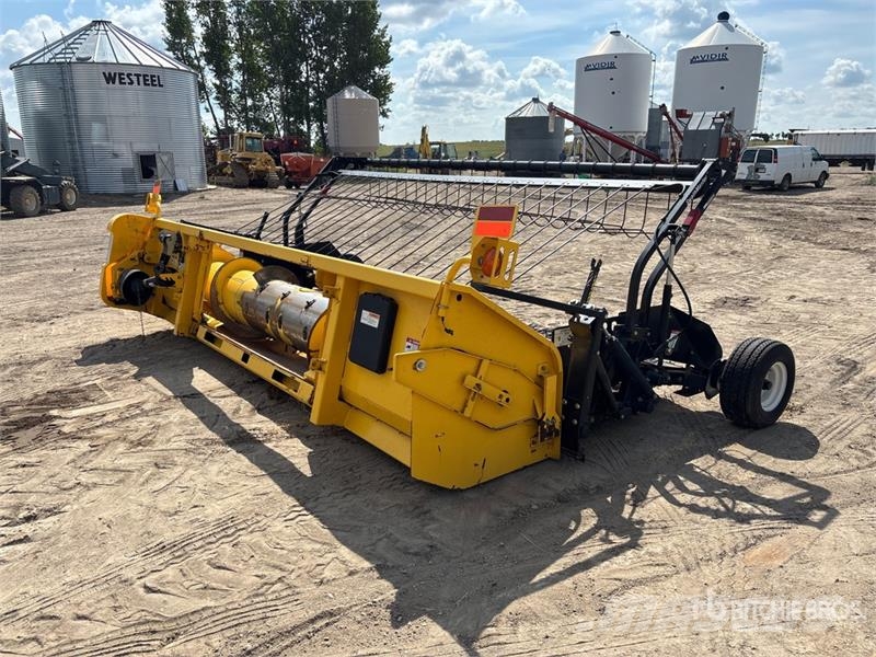 New Holland 76C 14 ft Combine Pickup Header Cabezales de cosechadoras combinadas