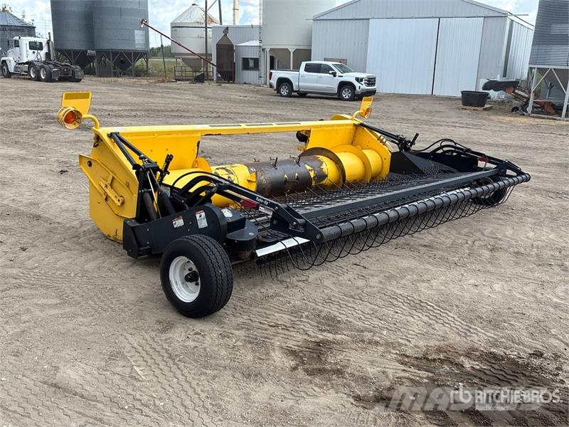 New Holland 76C 14 ft Combine Pickup Header Cabezales de cosechadoras combinadas