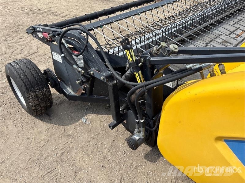New Holland 76C 14 ft Combine Pickup Header Cabezales de cosechadoras combinadas