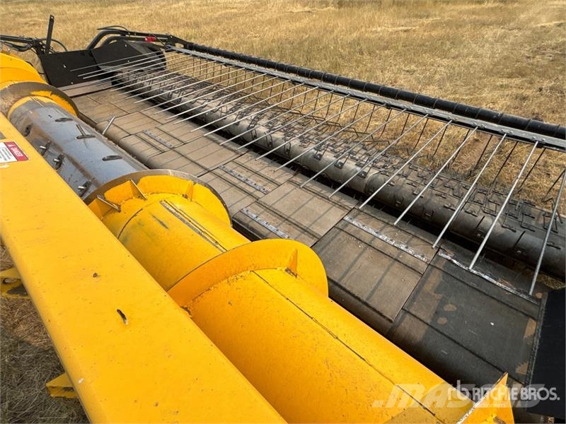 New Holland 76C 16 ft Belt -Type Combine Pickup Header Cabezales de cosechadoras combinadas