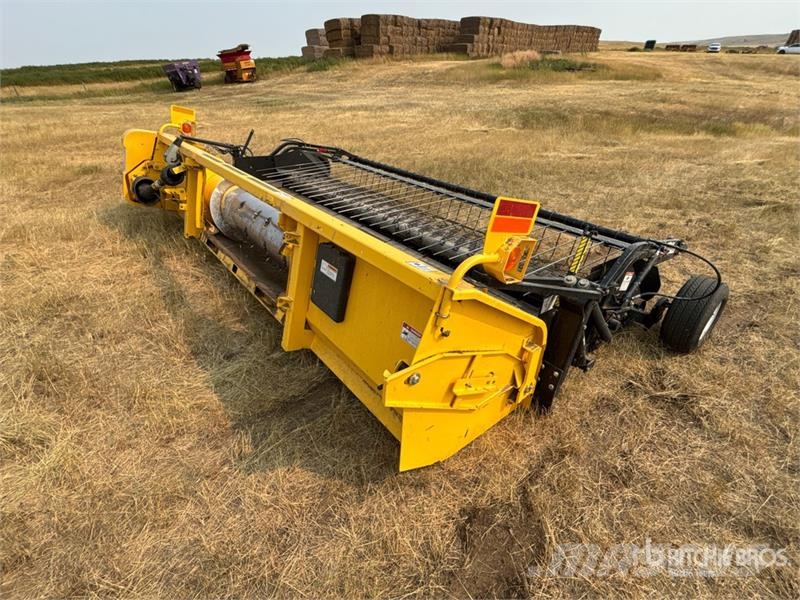 New Holland 76C 16 ft Belt -Type Combine Pickup Header Cabezales de cosechadoras combinadas