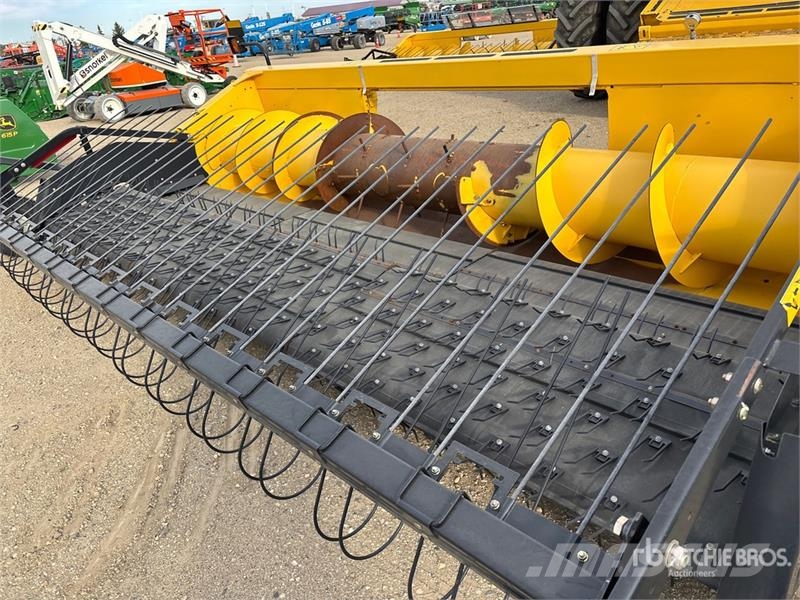 New Holland 790C15 15 ft Combine Pickup Header Testate per mietitrebbie