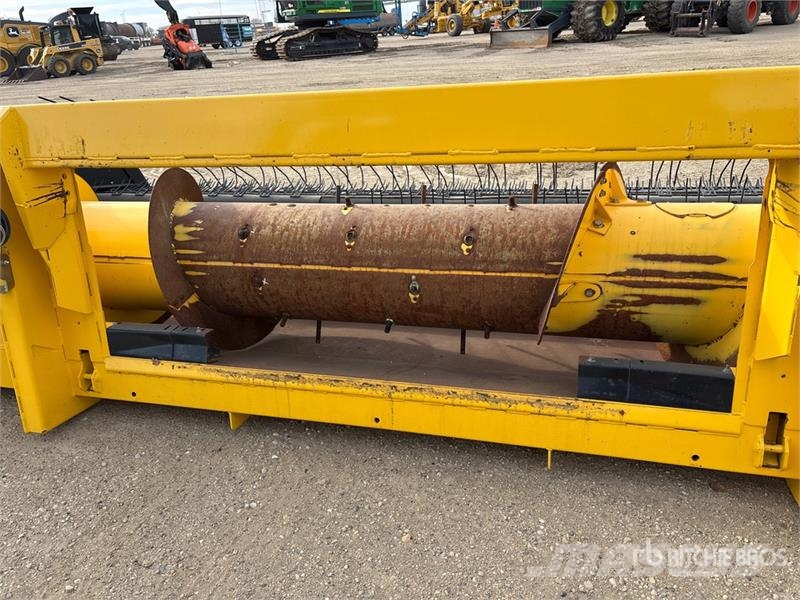 New Holland 790C15 15 ft Combine Pickup Header Testate per mietitrebbie