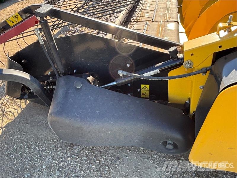 New Holland 790C15 15 ft Belt Combine Pickup Header Kombájn adapterek