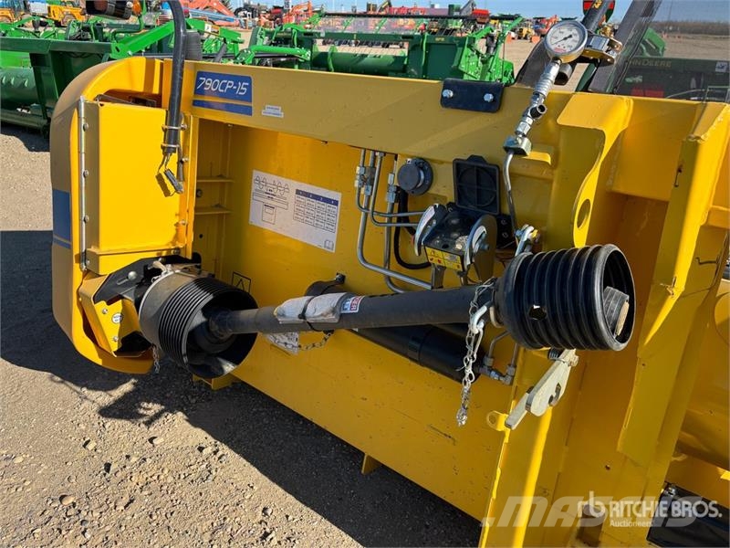 New Holland 790C15 15 ft Belt Combine Pickup Header Kombájn adapterek
