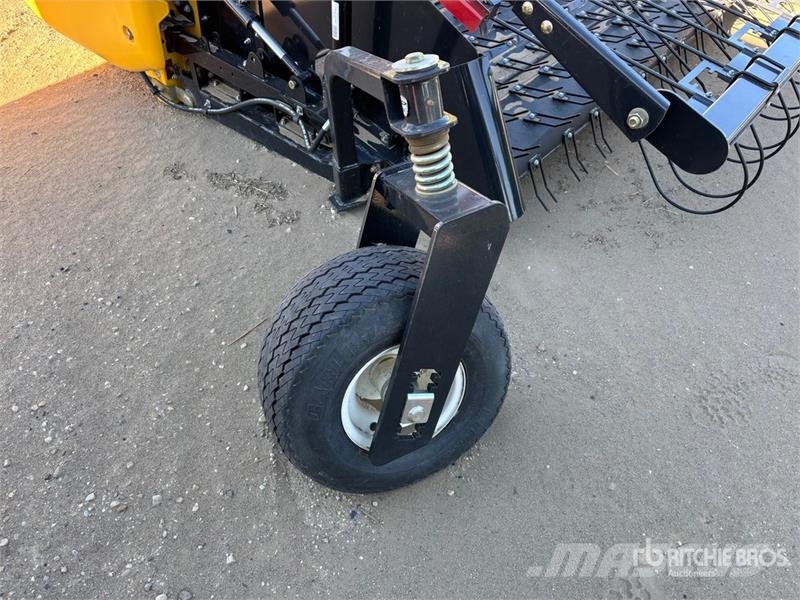 New Holland 790C15 15 ft Belt Combine Pickup Header Kombájn adapterek