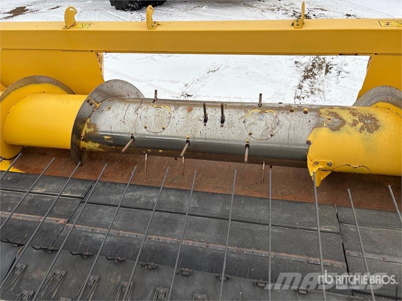 New Holland 790CP-15 15 ft Combine Pickup Header Combine harvester heads