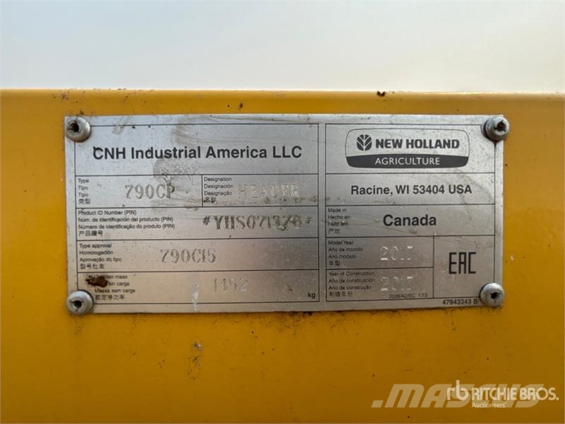 New Holland 790CP-15 15 ft Combine Pickup Header Cabezales de cosechadoras combinadas