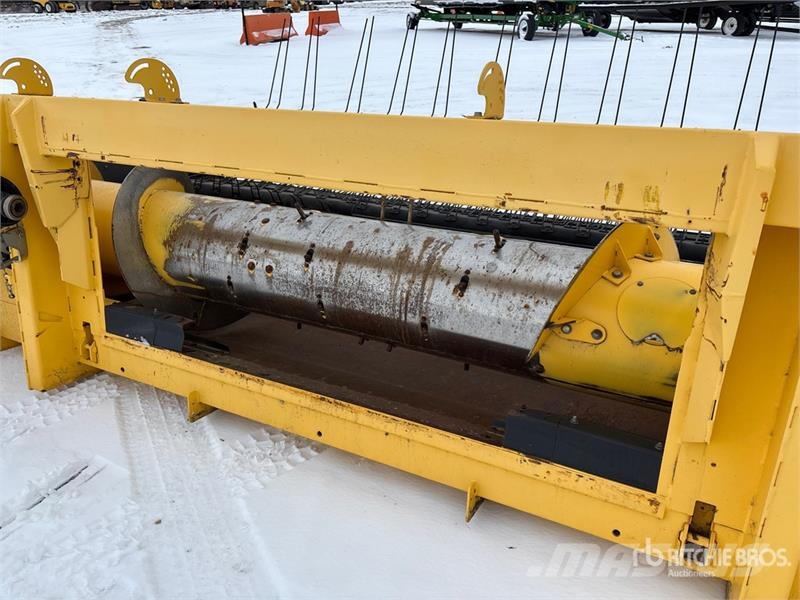 New Holland 790CP-15 15 ft Combine Pickup Header Combine harvester heads