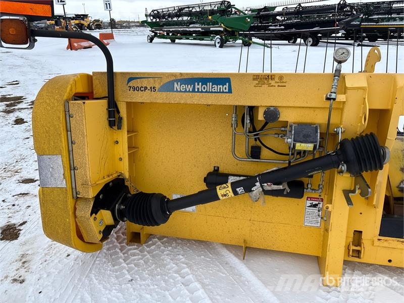 New Holland 790CP-15 15 ft Combine Pickup Header Combine harvester heads