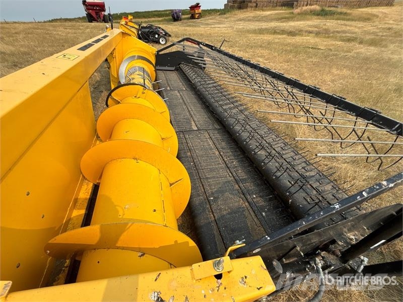 New Holland 790CP-15 15 ft Combine Pickup Header Cabezales de cosechadoras combinadas
