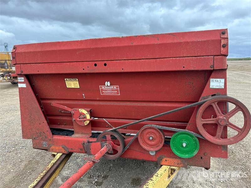 New Holland 795 T/A Manure Spreader Kuivalannan levittimet