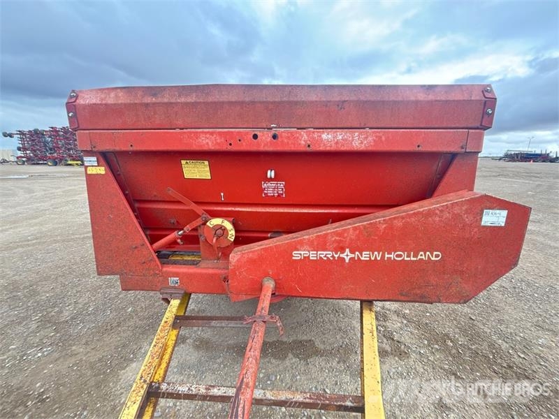 New Holland 795 T/A Manure Spreader Kuivalannan levittimet