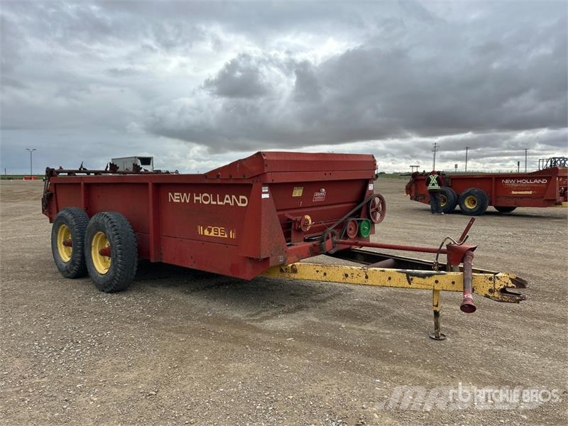 New Holland 795 T/A Manure Spreader Kuivalannan levittimet