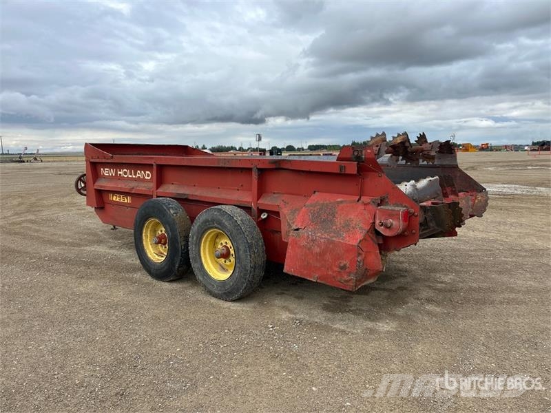 New Holland 795 T/A Manure Spreader Kuivalannan levittimet