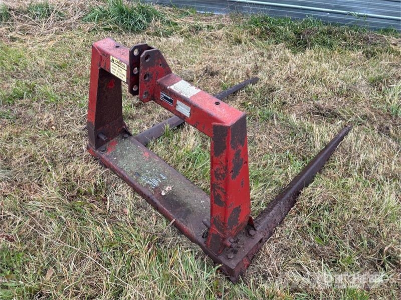 New Holland 80 60 in 3-Point Bale Forks Other tractor accessories