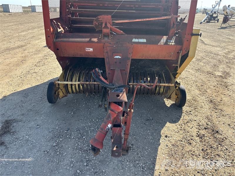 New Holland 851 Round Baler محزمات مستديرة