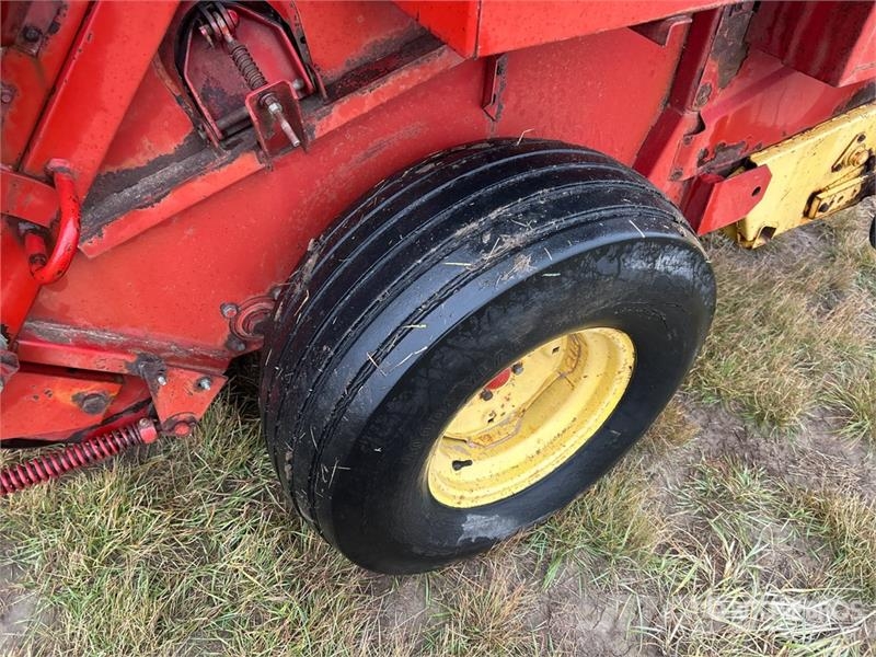 New Holland 851 Round Baler Rolo balirke