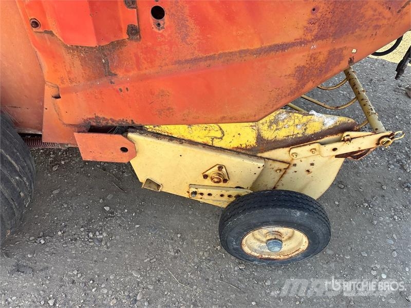 New Holland 851 Round Baler محزمات مستديرة