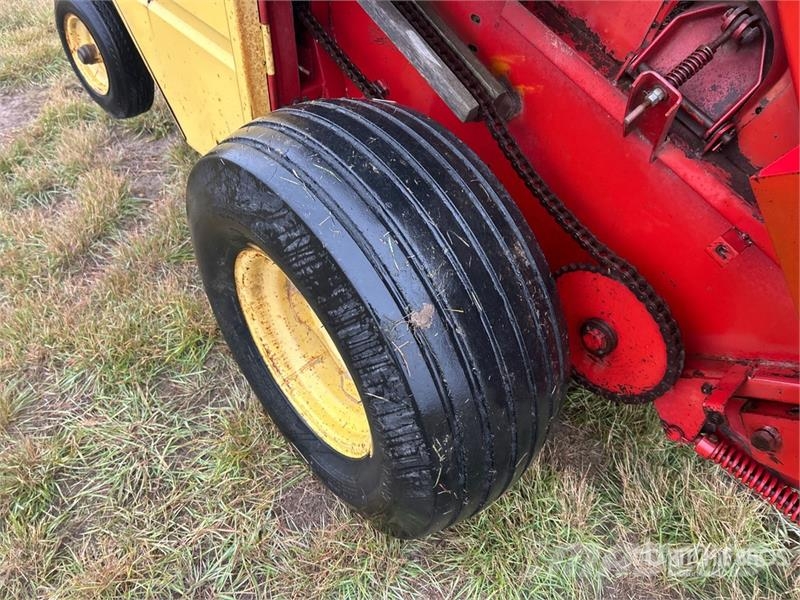 New Holland 851 Round Baler Rolo balirke