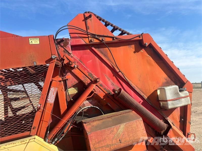 New Holland 851 Round Baler محزمات مستديرة